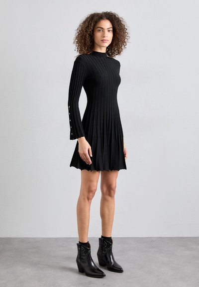 Maje RAFFIE - Rochie tricotată - noir