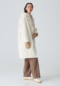 OPUS ALEDO - Fäustling - macadamia