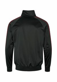 Veste de sport noire à manches longues avec col montant et bandes rouges le long des épaules et des manches, vue de dos.