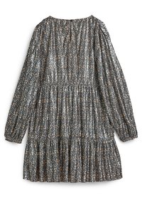 Langarmkleid mit stufigem Rüschensaum, das ein mehrfarbiges geometrisches Muster in Blau-, Braun- und Cremetönen zeigt, mit einer strukturierten Oberfläche.