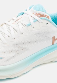 HOKA CLIFTON 9 - Sneakers basse - frost/rose gold
