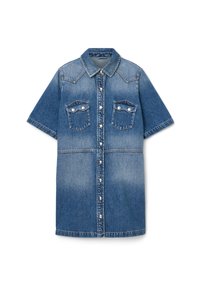Robe chemise en denim à manches courtes, dégradé de bleu clair à bleu foncé, col, deux poches poitrine et fermeture à boutons sur le devant.