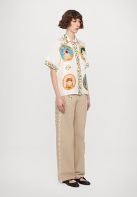 Paul & Joe GALINETTE - Bluza z gumbi - blanc