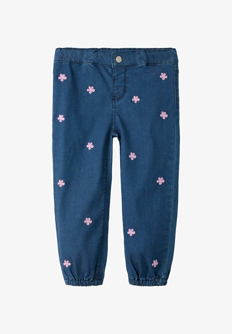 Blaue Kinderhose mit elastischen Bündchen und rosa bestickten Blumen, die über den Stoff verteilt sind.