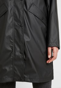 ICHI IHTazi - Vízálló dzseki - black