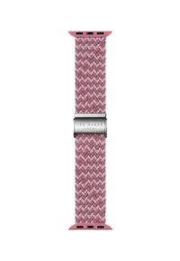 Banda de reloj inteligente de tela tejida en rosa suave con un patrón de espiga, que presenta un cierre de metal plateado grabado con "TED BAKER LONDON."