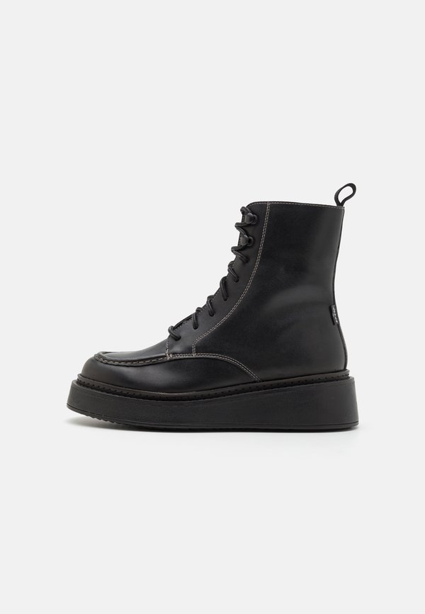 LUNA - Plateaustiefelette