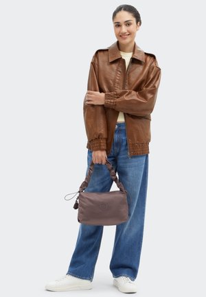 Kipling ELENI   - Handtas - simply mocha grgz