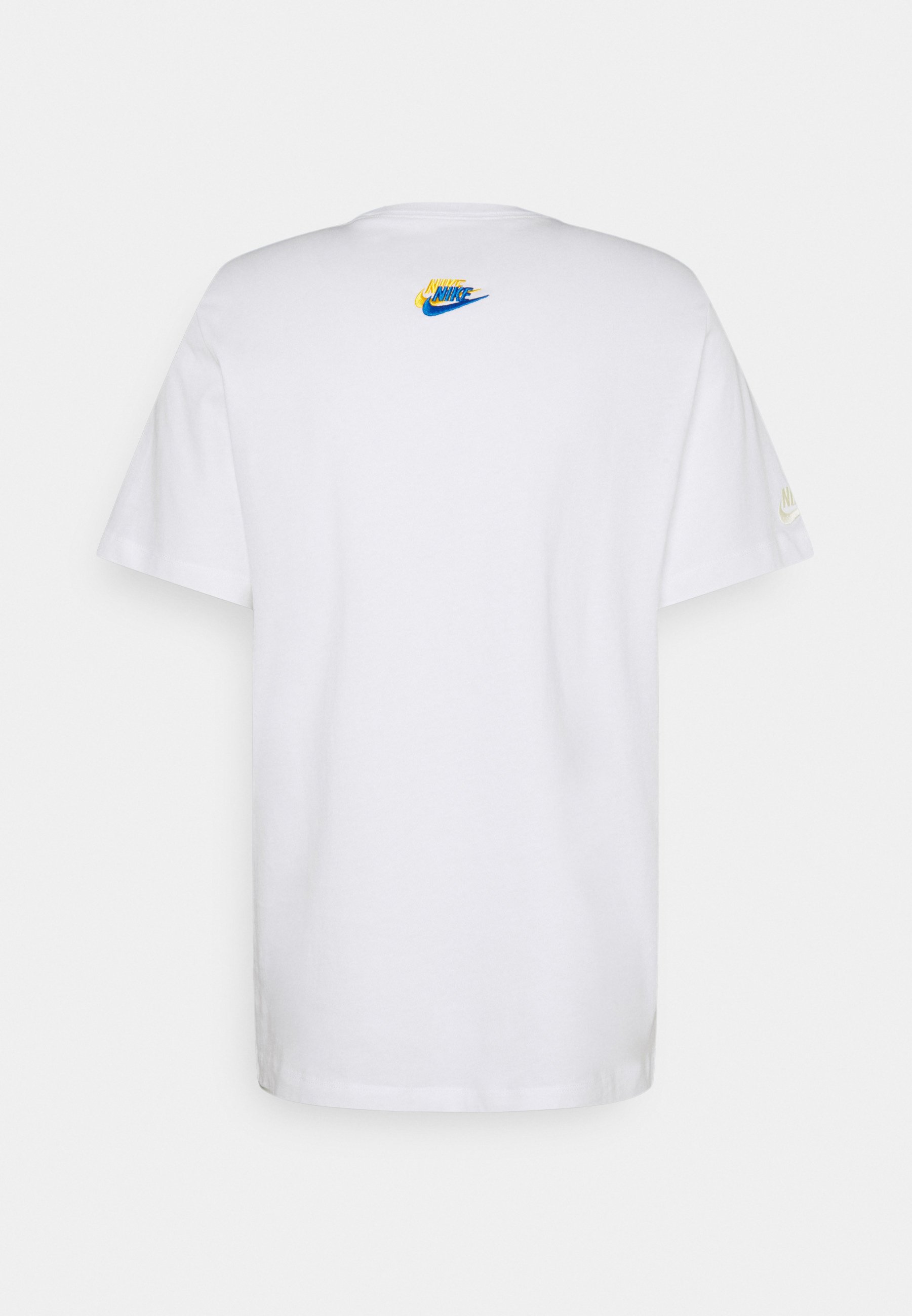 T-shirts Nike Sportswear M Tee Club Essentials Magic Ember