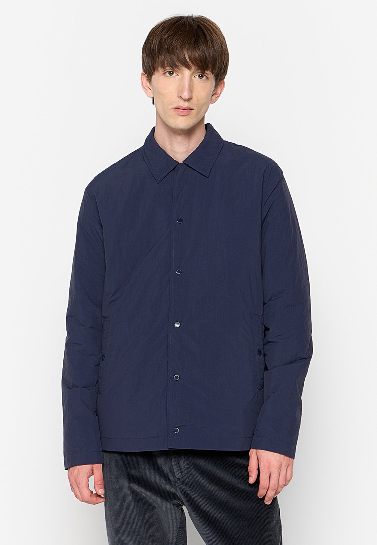 NN.07 Lichte jas donkerblauw