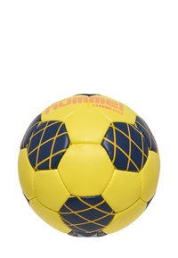 Gul och marin handboll med hexagonala paneler. Har accentuerande diamantmönster och varumärkestext i rosa. Tillverkad av syntetmaterial.