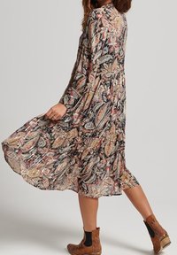 Superdry & Co Vestido informal - tan