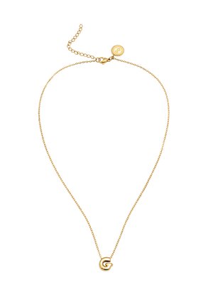 Zarte Halskette aus Gold mit einem Anhänger in Form des Buchstabens "G" und einem kleinen runden Anhänger in der Nähe des Verschlusses.