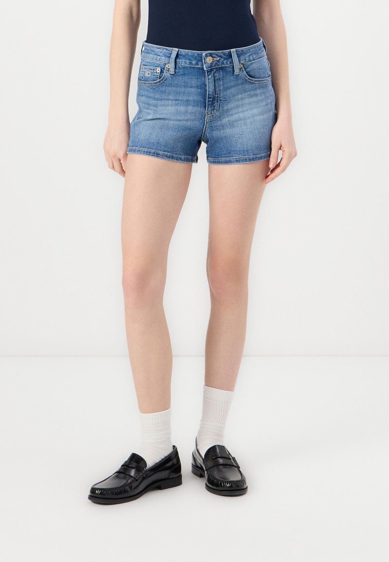 Tommy Jeans NORA - Džínové kraťasy - denim medium