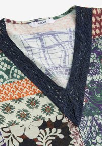 Next SHORT SLEEVE V-NECK BUBBLEHEM  - Printtipaita - blue patch print
