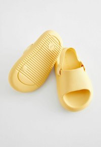 Next Sandaler - yellow