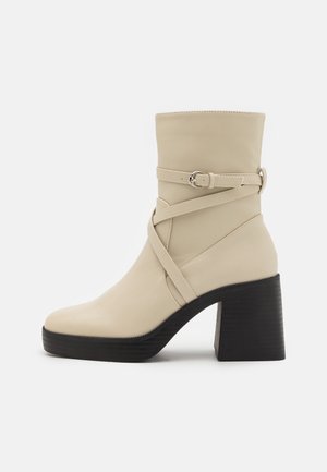 OLETTA - Platform bokacsizmák - cream