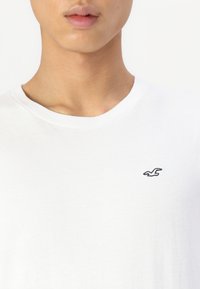 Hollister Co. Icon Crew T-Shirt 5-Pack - Osnovna majica kratkih rukava - multi coloured
