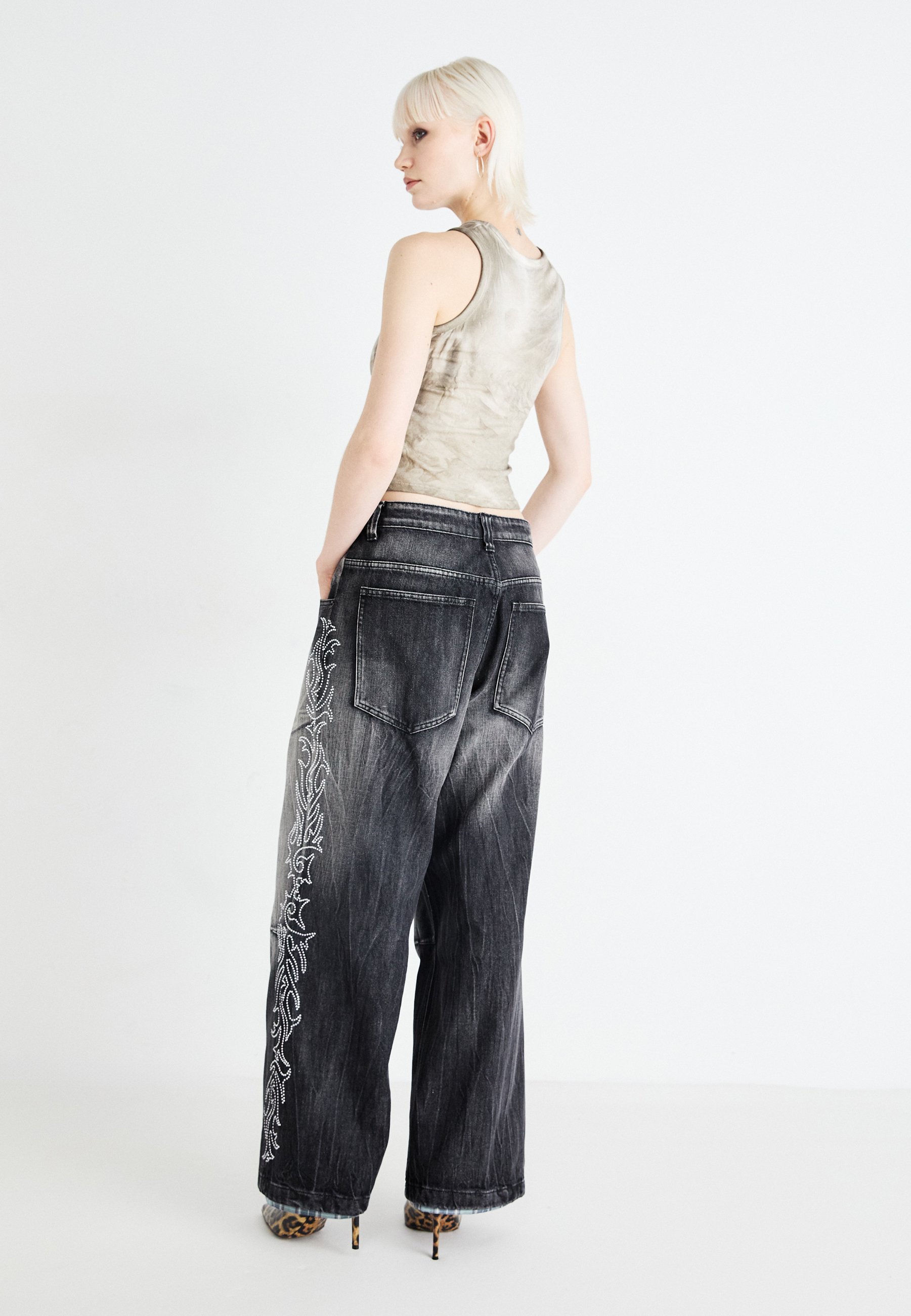 JadedLondon Scattered XLColossus W28 バギー JadedLondon Scattered