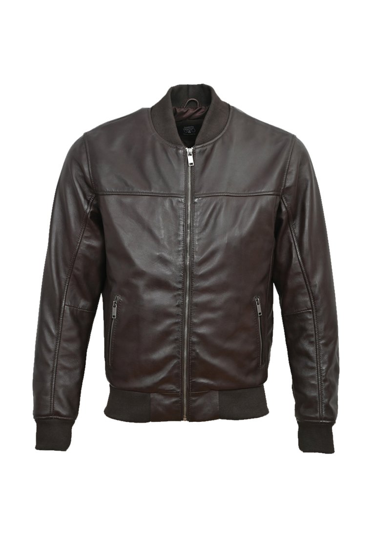 Giacca bomber in pelle marrone con cerniera frontale, colletto a coste, polsini e orlo a coste. Presenta due tasche laterali con zip e una texture liscia.