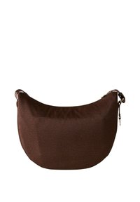 Bolso de hombro marrón de piel sintética con forma redondeada, superficie texturizada y una sola correa. Cuenta con un pequeño detalle de cremallera en el costado.