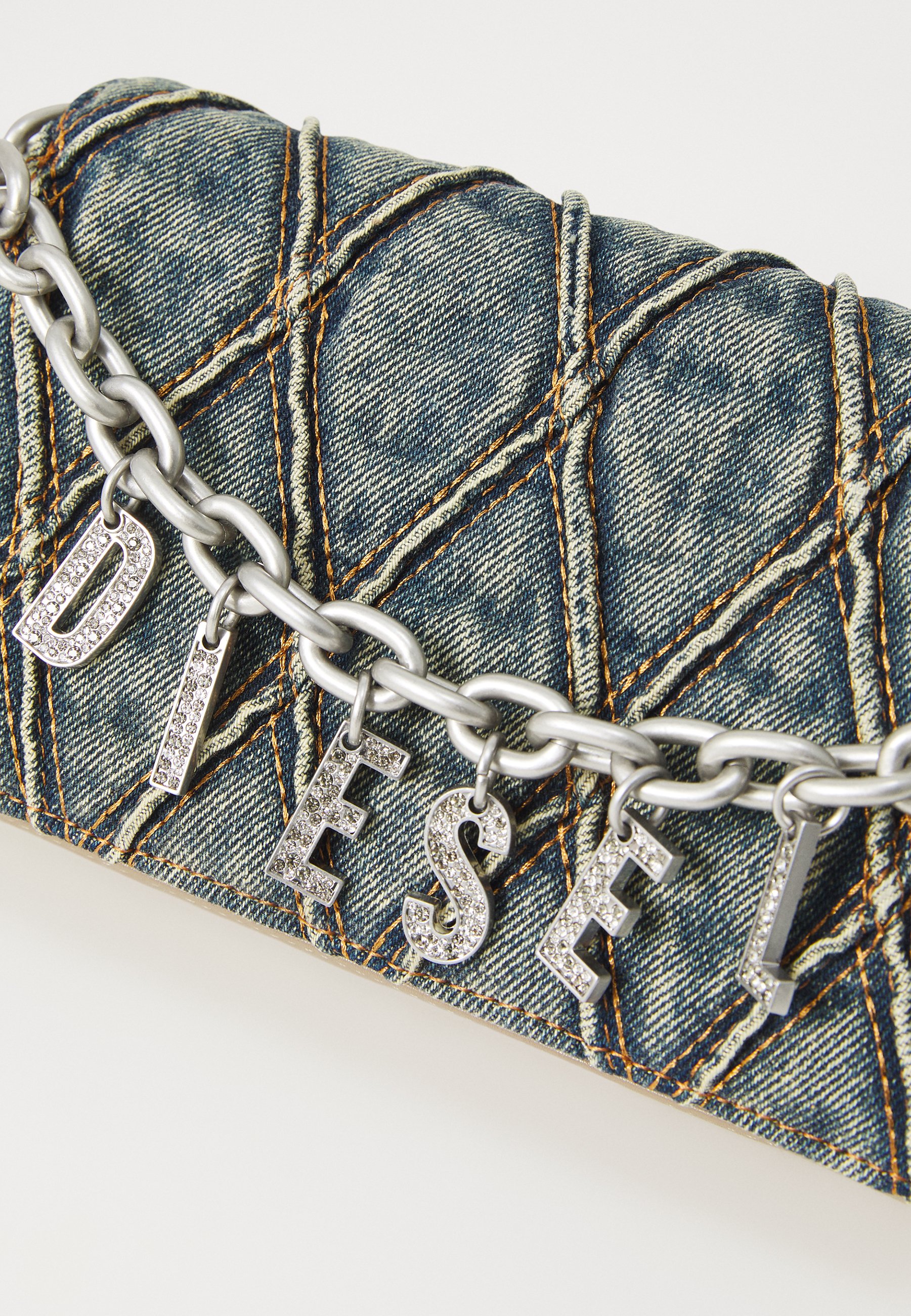 【新品未使用】DIESEL charmD wallet strap Women's Wallet purse in argyle quilted denim | Black | Diesel