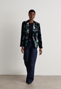 Marc Cain Bleizeris - dark jade green