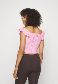 Vero Moda VMTASSA CROP - T-shirt estampada - prism pink