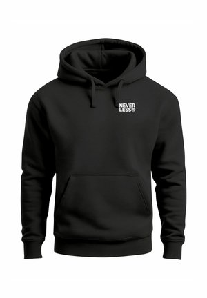Schwarzer Kapuzenpullover aus weichem Stoff. Verfügt über eine vordere Kängurutasche und ein weißes "NEVER LESS®"-Logo auf der Brust. Verstellbare Kapuze mit Kordelzug.
