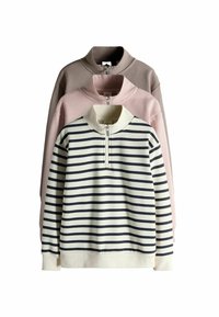 Tři mikiny s krátkým zipem naskládané na sobě; barvy: taupe, světle růžová a krémová s modrými pruhy. Vyrobeny z měkké látky, s žebrovanými límci.