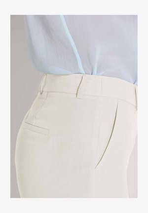MADELEINE, Chino - off white