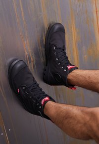Palladium PAMPA HI DARE UNISEX Lace-up ankle boots black
