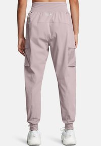 Under Armour RUN - Pantalon de survêtement - tetra gray