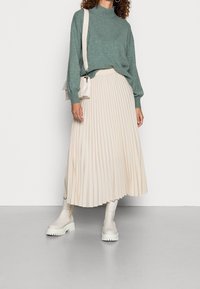 Esprit Sweter