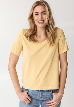 MATHILDA - Camiseta básica - yellow