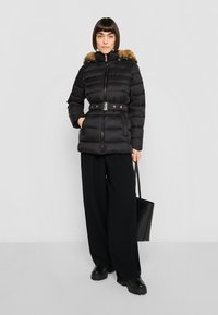 MICHAEL Michael Kors TRIMMED BELTED JACKET - Casaco de inverno - black