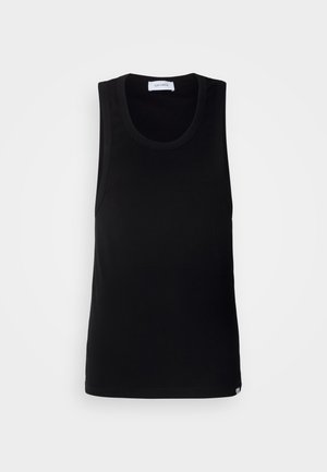 Débardeur noir sans manches en coton, avec un col rond et un design uni, comportant une étiquette de marque discrète à l'ourlet.