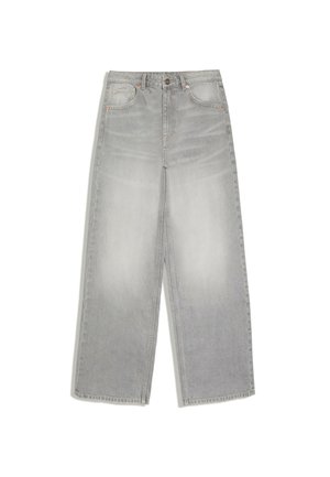 Jean gris clair à jambes larges avec poches avant, passants de ceinture, fermeture à boutons et détails délavés sur les jambes.
