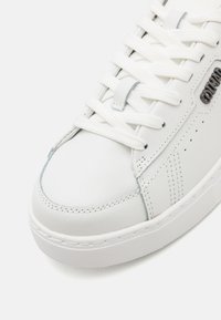 Colmar Originals BATES BLANK - Tossud - white