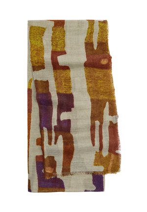 Jasno beżowy szalik z abstrakcyjnymi pionowymi wzorami pociągnięć pędzla w kolorze musztardowej żółci, rdzawej pomarańczy i głębokiego fioletu, z postrzępionymi brzegami.