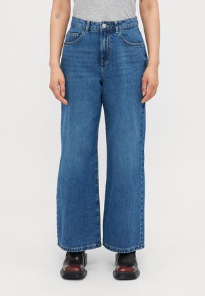 VMKERRY WIDE  - Wide Leg - medium blue denim