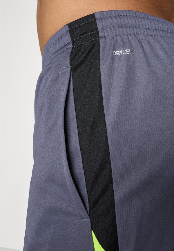 INDIVIDUALLIGA TRAINING SHORTS OPEN POCKETS  - Sports shorts2