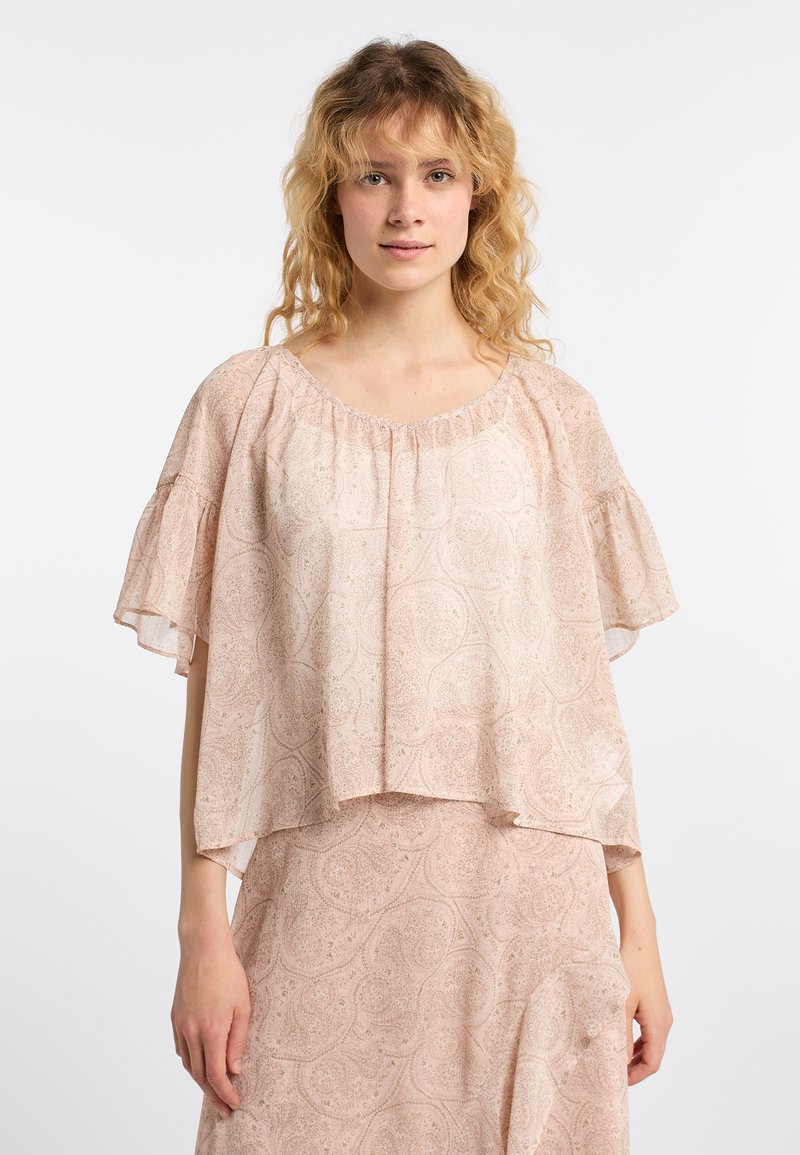 Lichtroze blouse met patroon, korte gerimpelde mouwen, ronde halslijn en een losse pasvorm, gemaakt van een doorschijnende, gestructureerde stof.