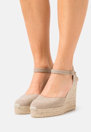 Castañer, Espadrilles - sand