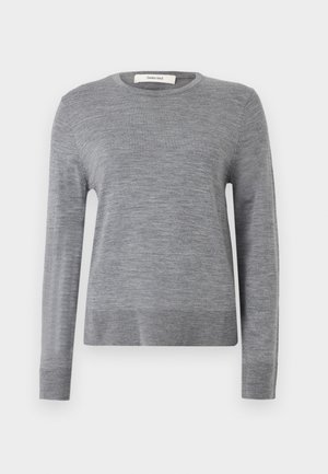 Siva dolgimi rokavi pulover iz mehkega materiala. Ima okroglo ovratnico ter rebraste manšete in rob. Preprost, lahek dizajn brez vzorcev.