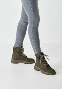 Tamaris ELEGANTE  - Kotníkové boty na platformě - olive