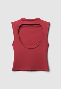 Top rosso senza maniche con collo alto e ampia schiena scoperta. Tessuto morbido e elastico con una forma aderente e design semplice.
