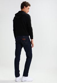 Wrangler SBORO - Calças de ganga de perna direita - ocean squall
