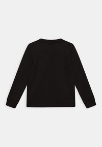 Schwarzes Sweatshirt mit langen Ärmeln, rundem Ausschnitt und gerippten Bündchen; glatte Textur und leicht verkürztes Design; schlichte Rückansicht ohne Verzierungen.