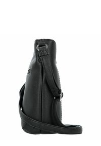 Borsa a tracolla in pelle nera con superficie texturizzata, profilo sottile, tracolla regolabile e dettagli in metallo argentato. Presenta una tasca laterale con zip.